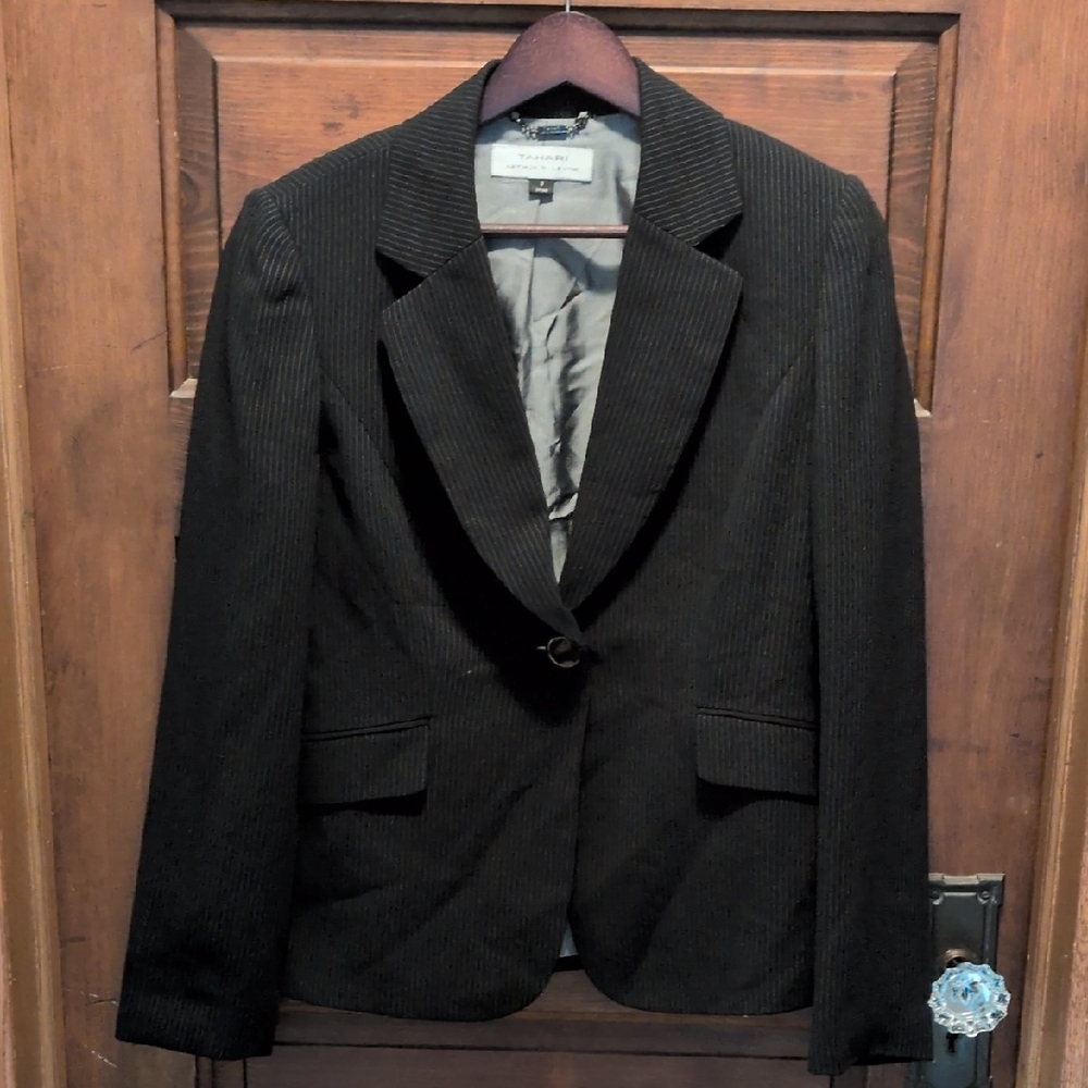 Arthur S Levine Tahari Pinstripe Blazer Sz 8